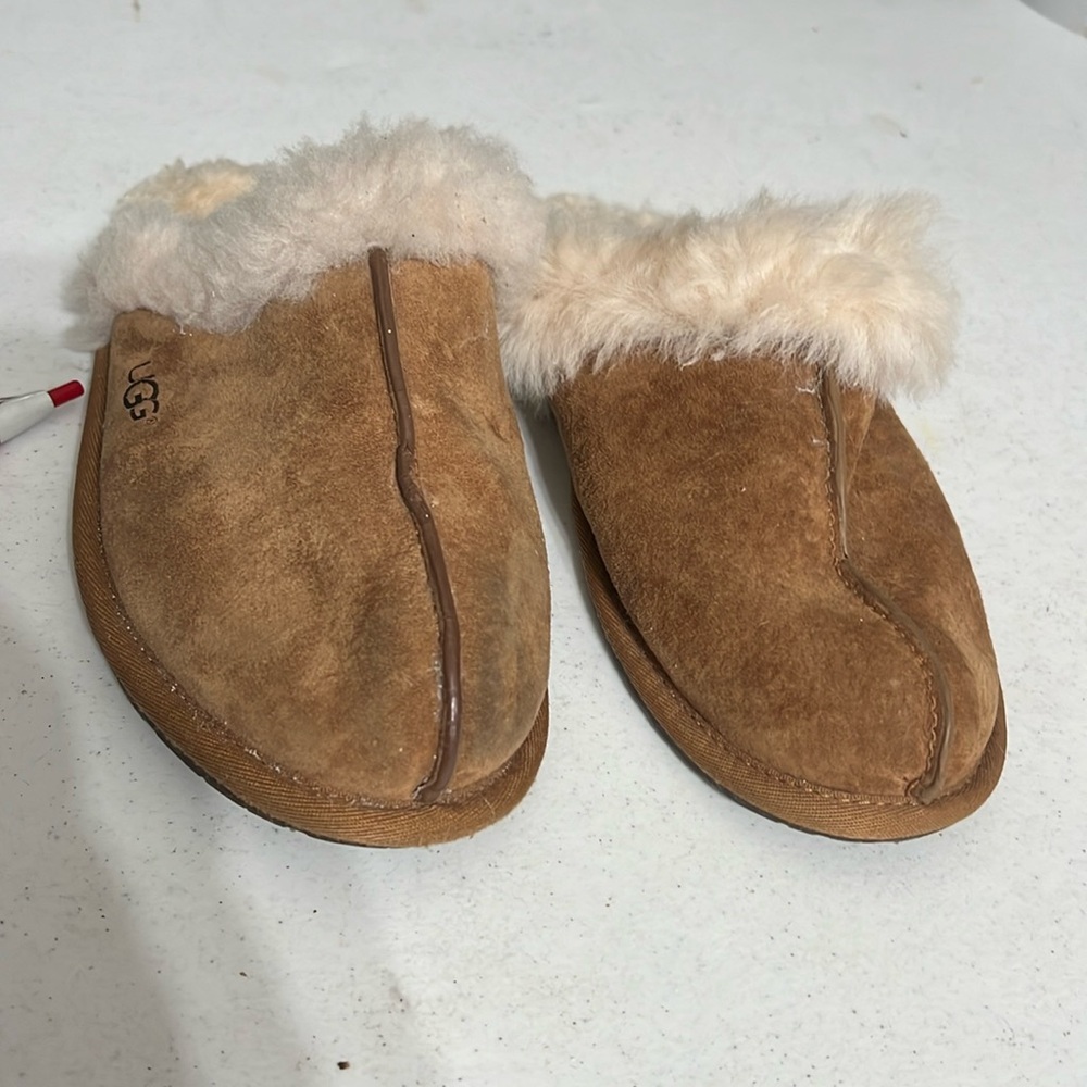 UGG size 8
